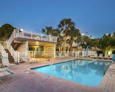 2 Bedroom 1BA House Vacation Rental in Floranada Getaway #23, Pompano Beach, FL
