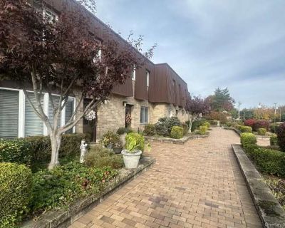 3 Bedroom 3BA 1281 ft Apartment For Rent in Hempstead, NY