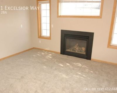 Private room with shared bathroom in a Townhouse with 1 roomie