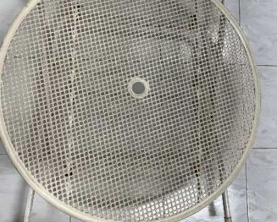Round Patio Folding Table
