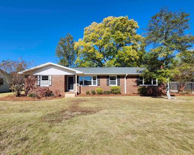 1603 Edgewood St. Property for Rent in Cullman, AL for $1,800 with 3 bedrooms and 2 full baths, 1 half bath. This 1,953 square foot property was built in 1958.. 3bedroom 2.5bath home with plenty of extra space. Original hardwood flooring throughout most of the home. Large living room as well as seperate Den/ family room or use as 4th bedrooom with brick gas log fireplace & wood accent beam ceil...