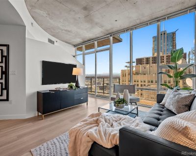1 Bedroom 1BA 900 ft Condo For Sale in Denver, CO