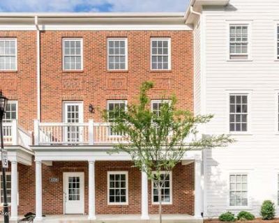 3 Bedroom 4BA 2180 ft Townhouse For Sale in PROSPECT, KY