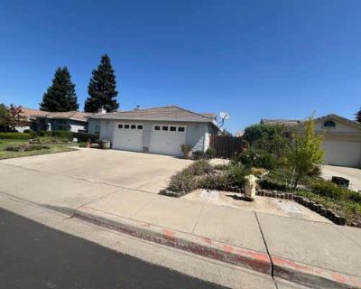 3 Bedroom 2BA 1715 ft Single Family Home For Sale in OAKDALE, CA