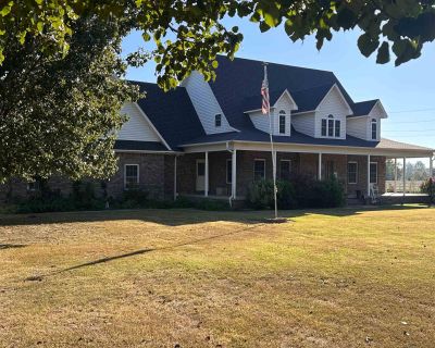 4 Bedroom 3BA 4255 ft Single Family House For Sale in Carlisle, AR