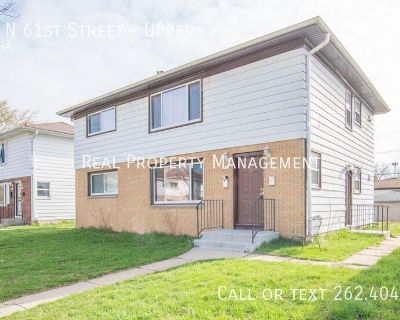 3 Bedroom 1BA 1026 ft Apartment For Rent in Milwaukee, WI