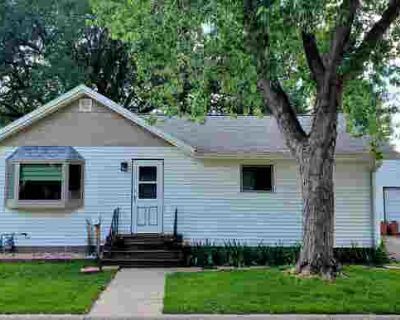 2 Bedroom 2BA 976 ft Single Family Home For Sale in SPENCER, IA