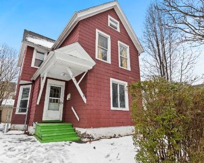 Furnished Room for Rent - 4 BED.5 BATH Rochester Retreats: Comfortable Mid_