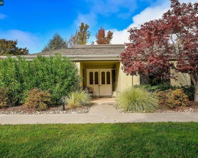 2 Bedroom 2BA 1049 ft Condo For Sale in WALNUT CREEK, CA