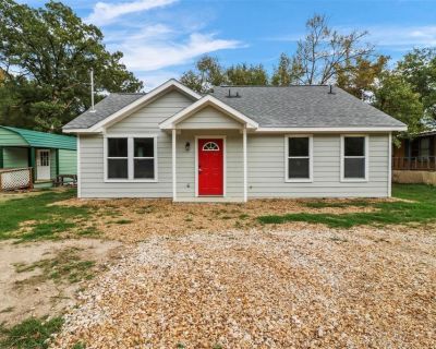 3 Bedroom 1BA 1030 ft Single Family House For Rent in Mabank, TX