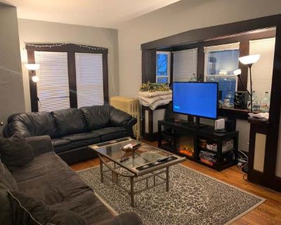 6 Bedroom 1.5BA 0 ft Pet-Friendly Apartment For Rent in Milwaukee, WI
