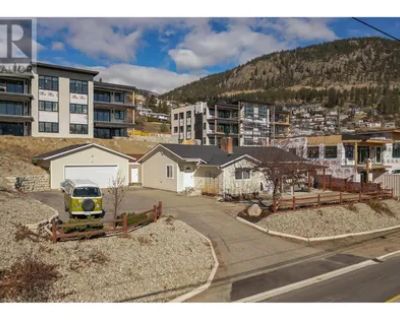 3 Bedroom 872 ft Furnished House For Rent in Peachland, BC