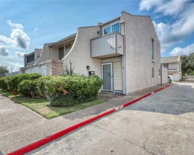 2 Bedroom 3BA 1480 ft Townhouse For Sale in CORPUS CHRISTI, TX