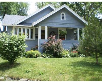 2 Bedroom 1BA 789 ft Single-family home For Rent in Cedar Rapids, IA