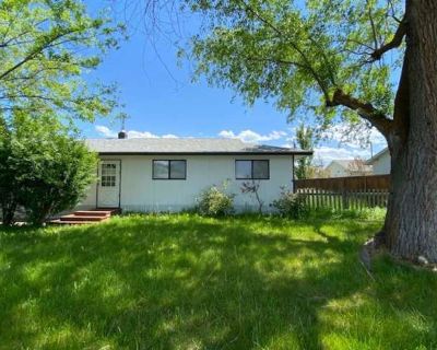 3 Bedroom 1BA 1144 ft Apartment For Rent in Stevensville, MT