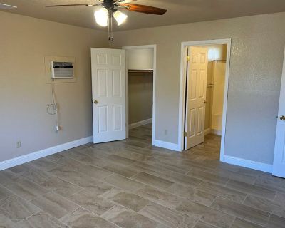 Pet friendly $850 per month room to rent in Lake Wildwood