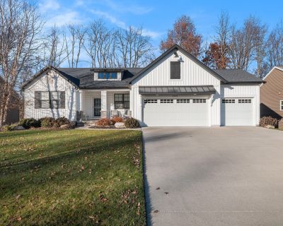 5 Bedroom 3BA 2660 ft Single Family House For Sale in Hudsonville, MI