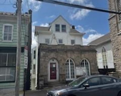 2 Bedroom 1BA 1000 ft Apartment For Rent in Other, PA