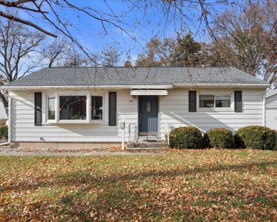 3 Bedroom 1BA 1040 ft Single Family House For Sale in Sun Prairie, WI