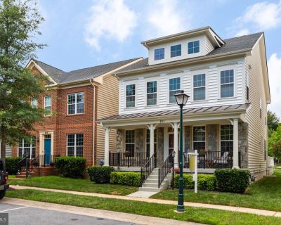 5 Bedroom 5BA 3762 ft Single Family House For Sale in Gaithersburg, MD