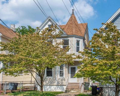 4 Bedroom 1BA 2000 ft Apartment For Rent in Kearny, NJ