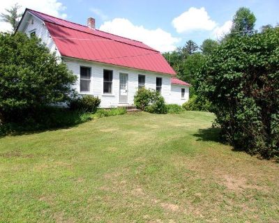 2 Bedroom 2BA 1681 ft Single Family House For Sale in Haverhill, NH