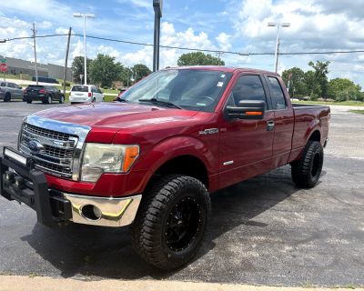 2014 Ford F-150 4WD SuperCab 133" XLT