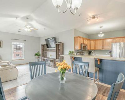 3 Bedroom 2BA 1425 ft Condominium For Sale in MADISON, WI