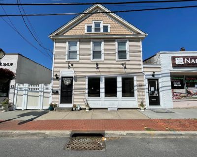 1836 ft Commercial Property For Rent in Greenlawn, NY