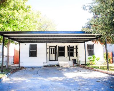 3 Bedroom 1BA 1286 ft Single Family House For Sale in Dallas, TX