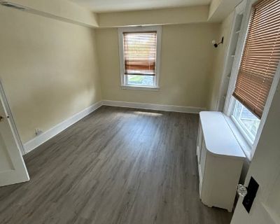 Available on: october 27. Unfurnished. Parking available * Students welcome Tonita will require background checks for this room Learn more. Spacious private bedroom available in a quiet neighborhood. The room features a closet and excellent natural lighting. Bathroom is shared and kept clean and well-maintained. We are 5-10 minutes away from TCNJ and Rider University. 25 minutes away from Princ...