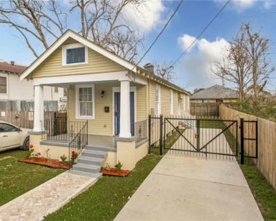 2 Bedroom 2BA 1100 ft Single Family Home For Sale in New Orleans, LA