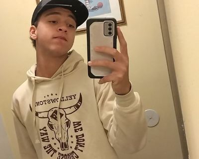 Jeremy - Needs an Apartment on iROOMit or a Room