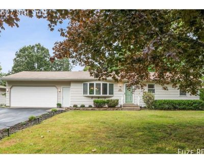 4 Bedroom 3BA 2900 ft Pet-Friendly Single-family home For Rent in Hudson, WI