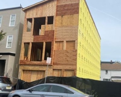 6 Bedroom 5BA Apartment For Sale in Newark City, NJ