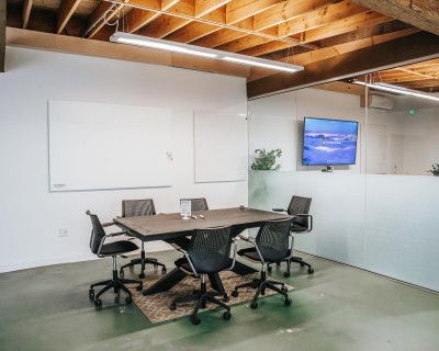 Spacious, Industrial, Modern Mojave Conference Room with Projector, Berkeley, CA