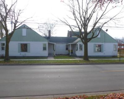 4 Bedroom 2BA 1592 ft Multi Family Home For Sale in BAY CITY, MI