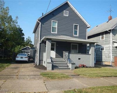 3 Bedroom 3BA 1836 ft Single Family Home For Sale in AKRON, OH