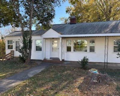 311 Sunset Dr. You'll love the easy commuter access, local universities, and lots of green space here. Hardwood floors Pet friendly Parking Air conditioning Unit Amenities air conditioning hardwood floors Property Amenities pet friendly parking. 3 Bedroom. 1 Bathroom. 1298 ft