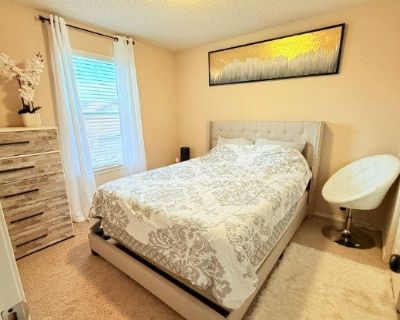Furnished Room for Rent - Private Room with Private Bath in Spacious 2BR/2BA