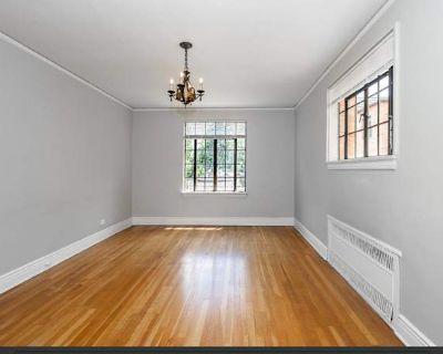 Available on: december 1. Unfurnished. Internet included * LGBTQ+ friendly * Students welcome Miranda will require background checks for this room Learn more. -One of the best neigborhoods in Denver! Half a mile from the Botanic Garden and Cheesman Park -Fully furnished living room, dining room, and sitting room -Beautiful courtyard with maintained flower garden -Your own bathroom with separate...