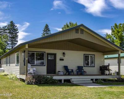 4 Bedroom 2BA 1628 ft Single Family Home For Sale in SANDPOINT, ID