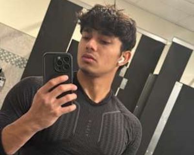 Student * Interested in teaming-up. Budget: $1,400 per month. Ready to move: now. Looking as a couple. I am international student and my girlfriend is chef at four seasons. We want to move first week of November.