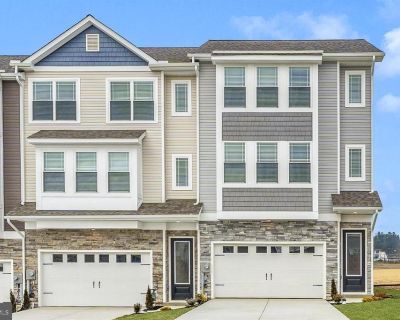 3 Bedroom 2BA 1708 ft Apartment For Rent in Waynesboro, PA