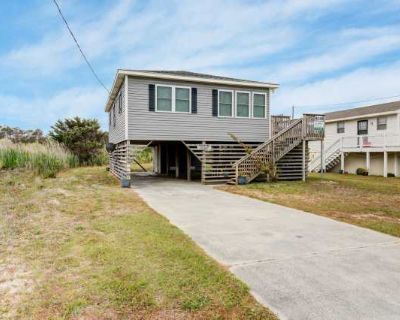 3 Bedroom 1BA 860 ft Furnished Apartment For Rent in Nags Head, NC