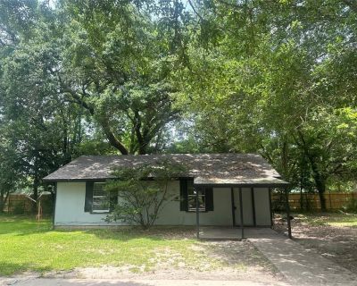 2 Bedroom 1BA 900 ft Apartment For Rent in Daisetta, TX