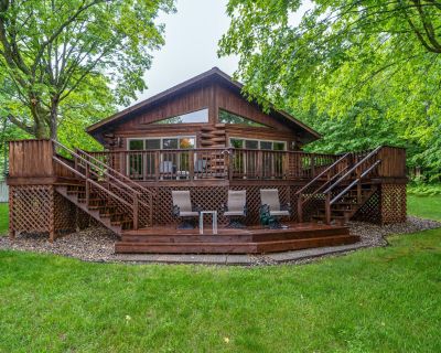 3 Bedroom 1BA 1372 ft Single Family House For Sale in Island Lake, MN