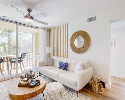 3 Bedroom 2BA Condo Vacation Rental in Beach Sunflower, Unit #516, Fort Myers, FL