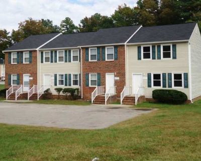 2 Bedroom 1.5BA 1000 ft Apartment For Rent in Prince George, VA