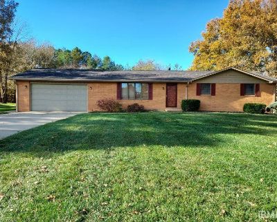 3 Bedroom 3BA 2865 ft Single Family House For Sale in Jasper, IN